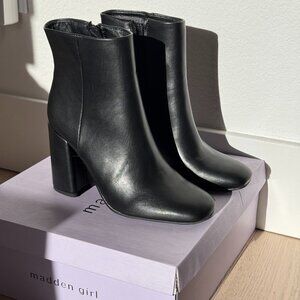 Madden Girl Women's Whilee Ankle Boot - Size 5.5